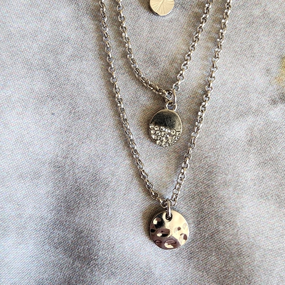 Layered necklace - Picture 3 of 11
